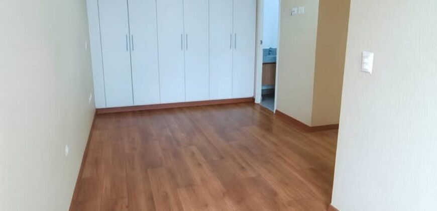 SE ALQUILA DEPA EN SURQUILLO CON COCHERA INCLUIDA